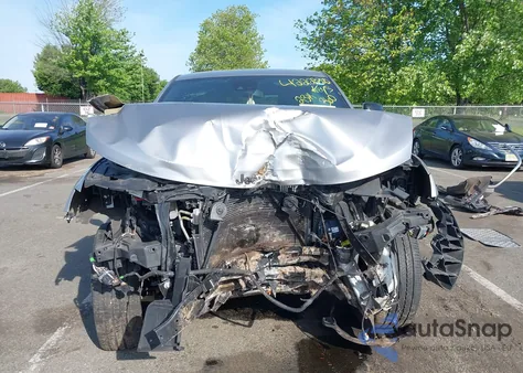 2021 Jeep Grand Cherokee Laredo X 4X4 z USA, uszkodzony, nr VIN 1C4RJFAGXMC676138